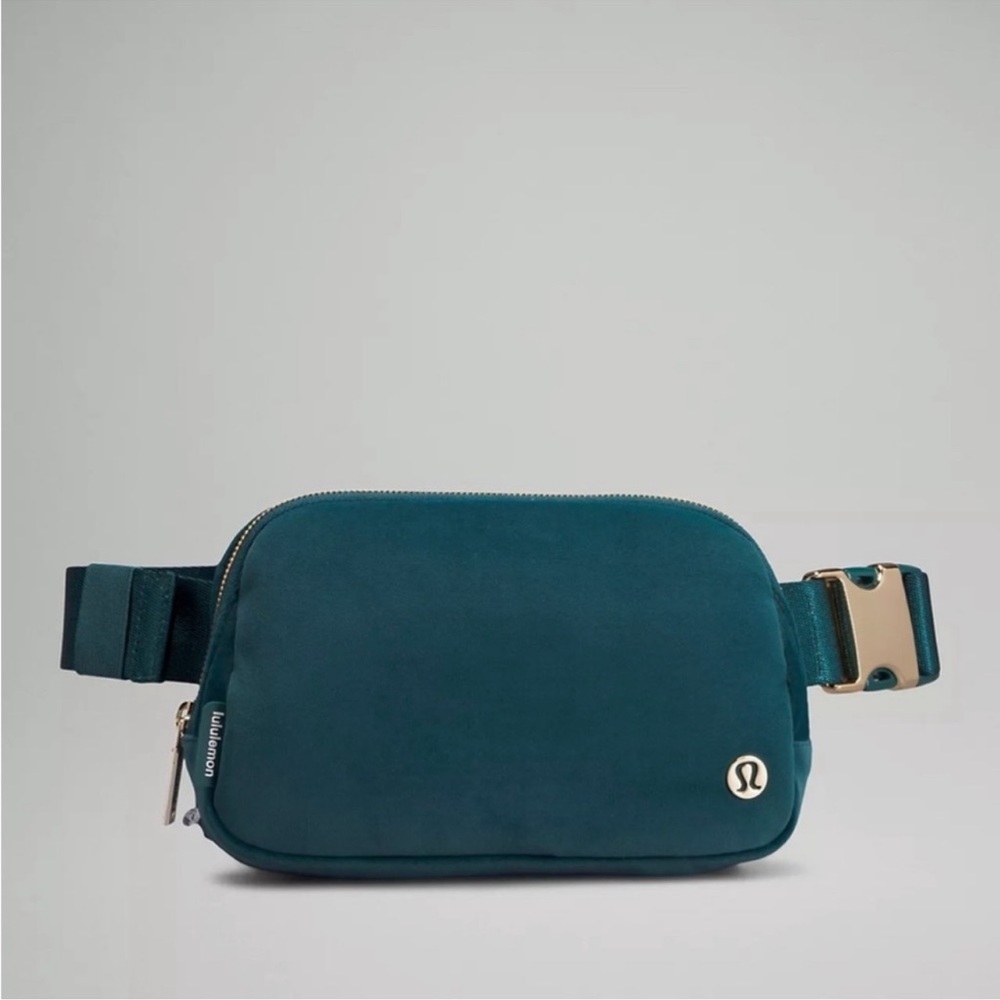 VELOUR everywhere belt bag green Jasper